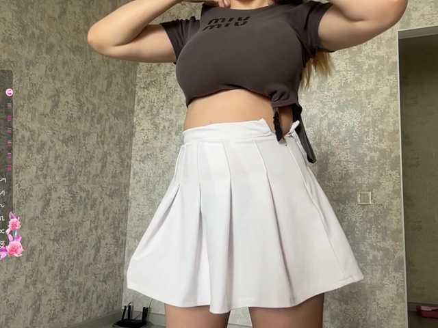 DeettaSkow live cam on BongaCams