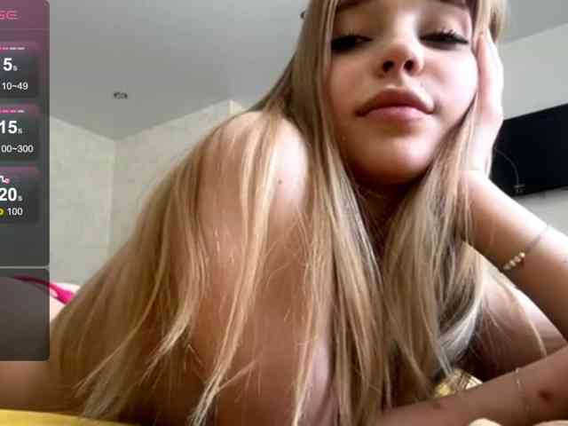 DeettaSkow webcam