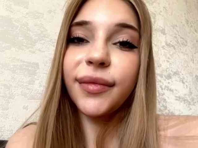 DeettaSkow webcam