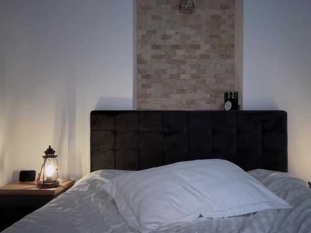 GoddessLaVitaBella live webcam show