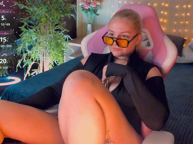 Debbie-Taylor live cam on BongaCams