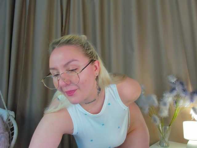 Debbie-Taylor's BongaCams show and profile