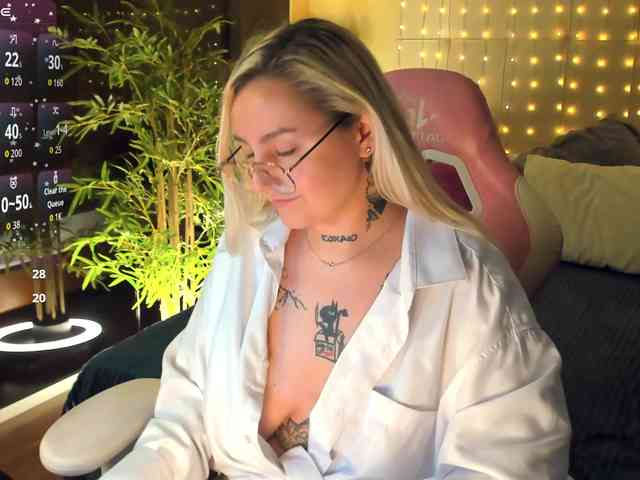 Debbie-Taylor webcam