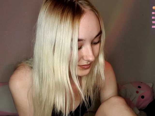 MisaMew live cam on BongaCams