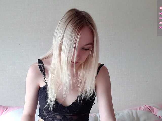 MisaMew live cam preview