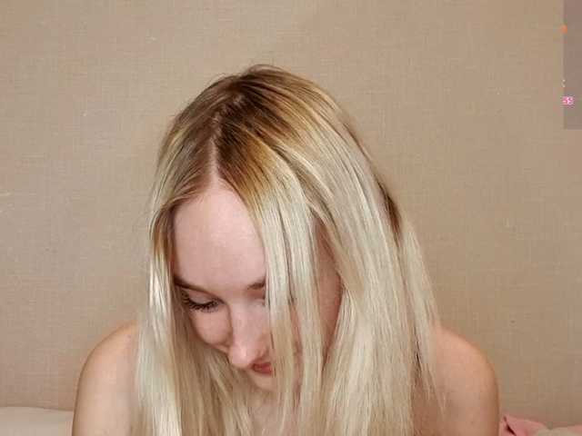 MisaMew, live now on BongaCams