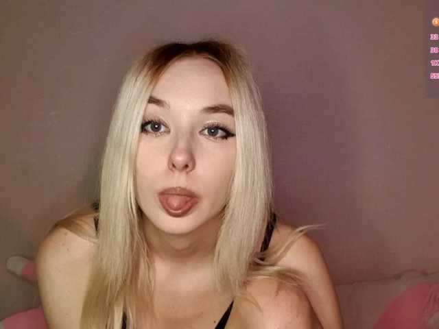 MisaMew live cam on BongaCams