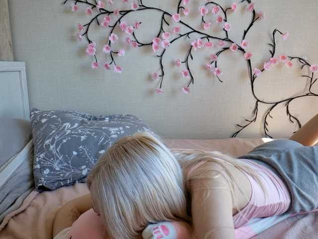 MisaMew's BongaCams show and profile