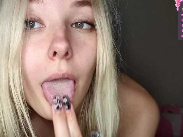 MisaMew live cam on BongaCams