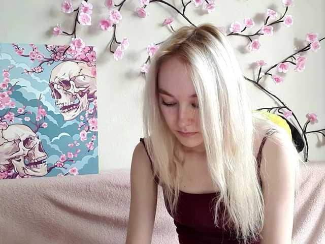 MisaMew live webcam show
