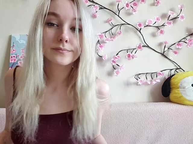 MisaMew live webcam show