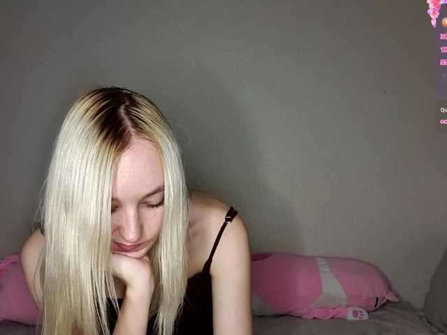 MisaMew live cam on BongaCams