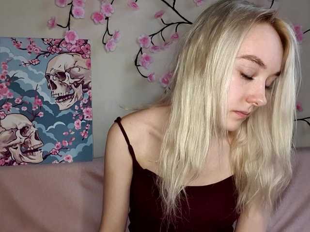 MisaMew live webcam show