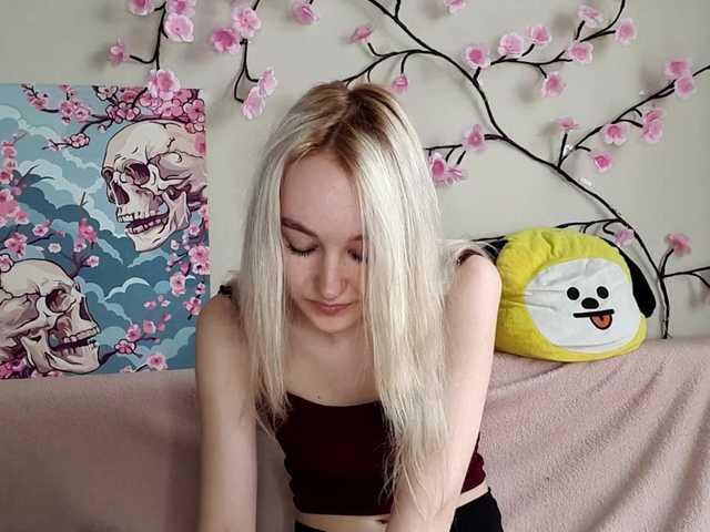 MisaMew live webcam show