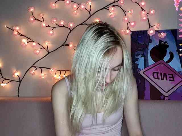 MisaMew webcam