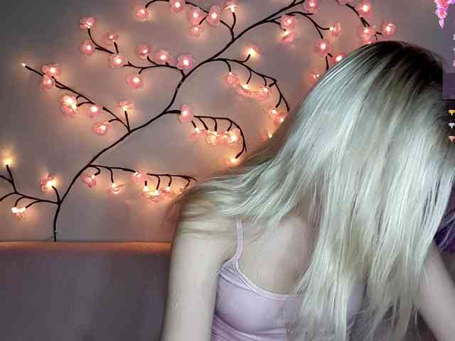 MisaMew webcam