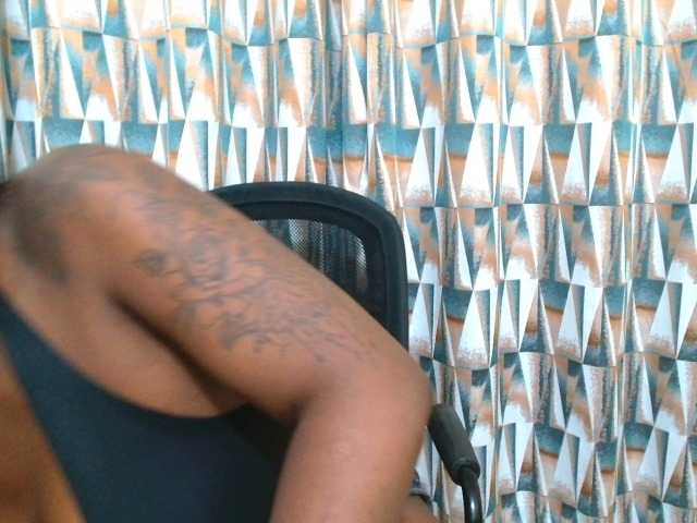 SexxinessEmi