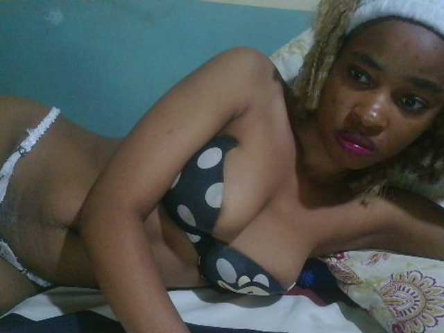 delicacylicious live cam on BongaCams