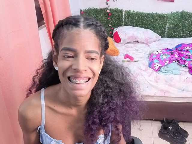 Thianahorny live cam on BongaCams