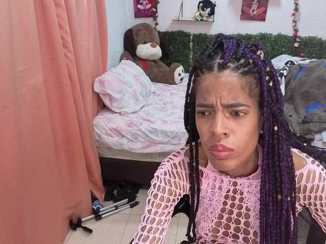 Thianahorny live webcam show
