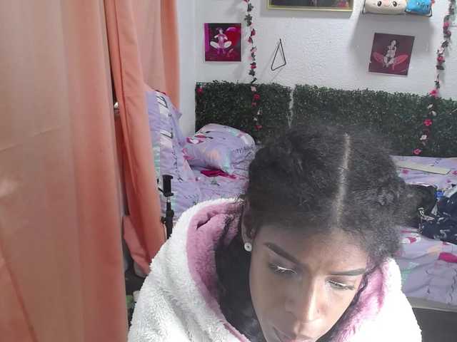 Thianahorny live cam on BongaCams