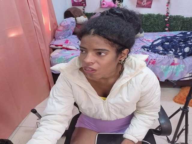 Thianahorny live cam on BongaCams