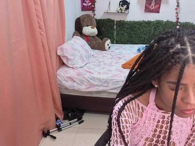 Thianahorny live webcam show