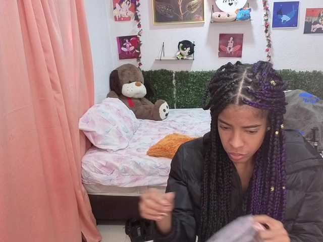 Thianahorny live webcam show