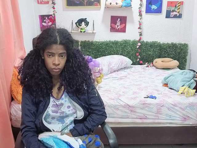 Thianahorny live cam on BongaCams