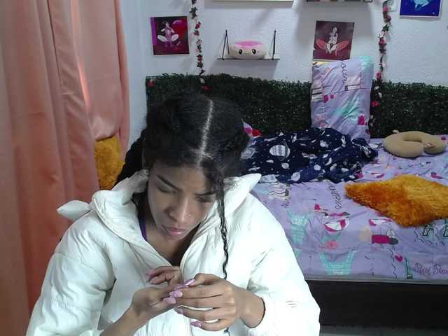 Thianahorny live cam on BongaCams