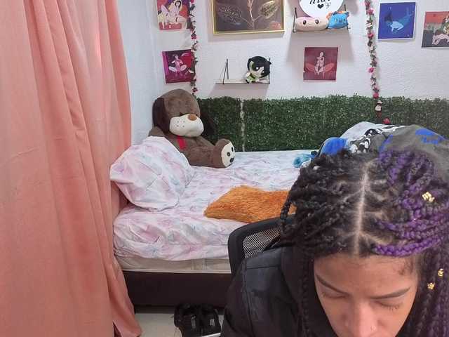Thianahorny live webcam show