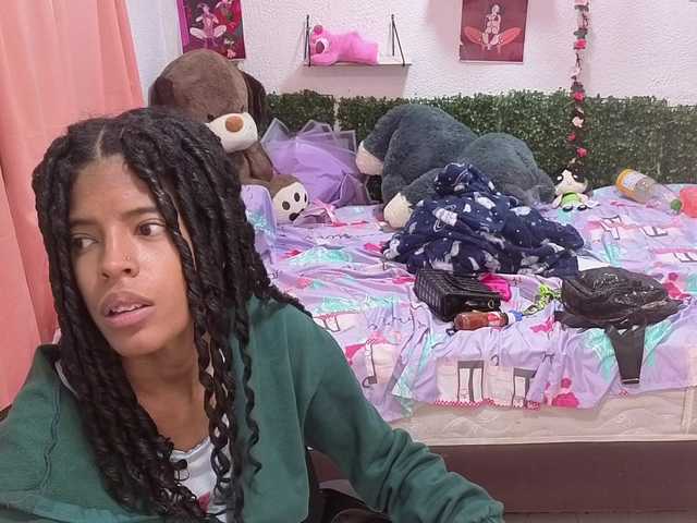 Thianahorny live cam on BongaCams