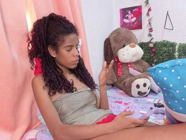 Thianahorny live cam on BongaCams