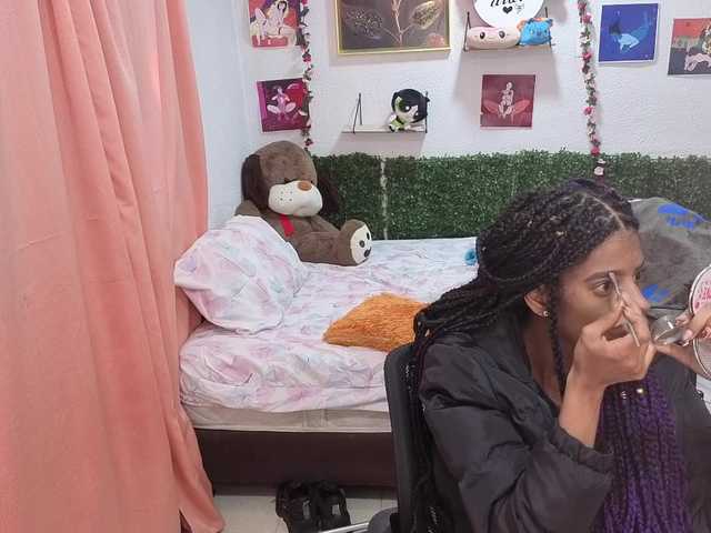 Thianahorny live webcam show