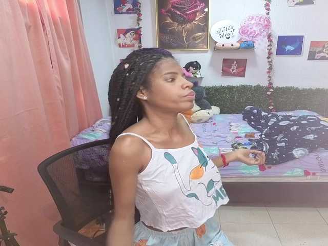 Thianahorny live cam on BongaCams