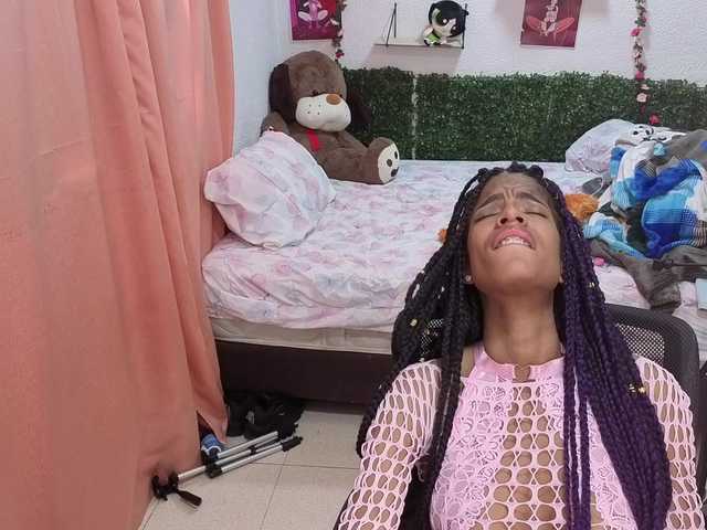 Thianahorny live webcam show