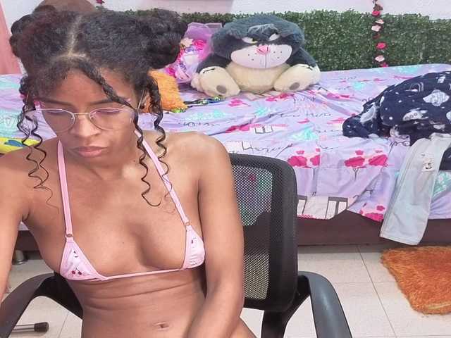 Thianahorny live cam on BongaCams