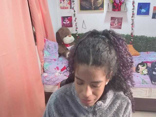 Thianahorny live cam on BongaCams