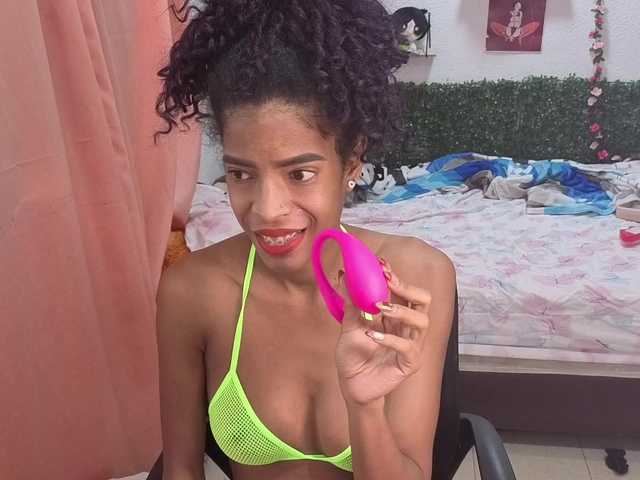 Thianahorny live cam on BongaCams