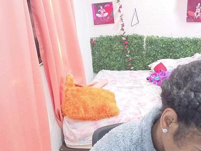 Thianahorny live cam