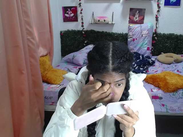Thianahorny live cam on BongaCams