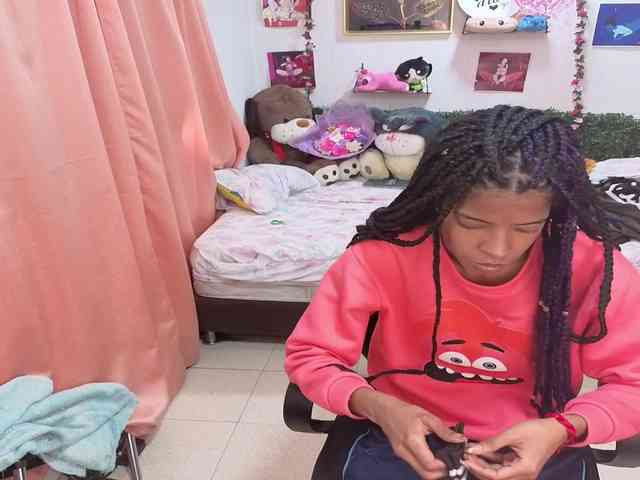 Thianahorny Live Webcam on BongaCams
