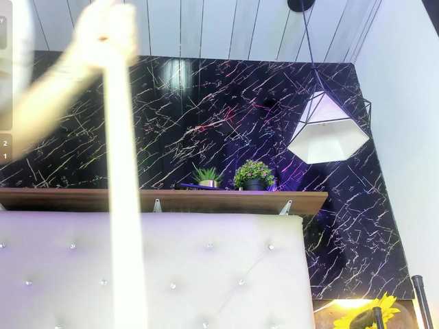 renata-blue's BongaCams show and profile