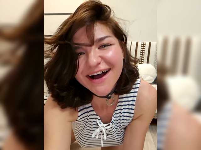 le modèle Alise-Shine est en webcam porno dans un show sur le site bongacams, il possède les tags suivants: White/Caucasian,Brunette,Shaved