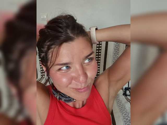 Alise-Shine live cam on BongaCams