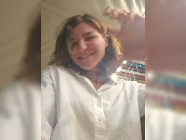 Alise-Shine live cam on BongaCams