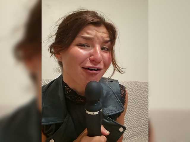 Alise-Shine live webcam show