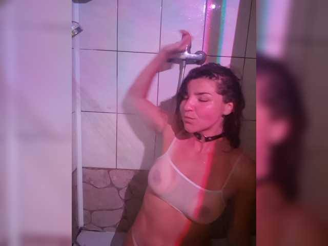 Alise-Shine live webcam show