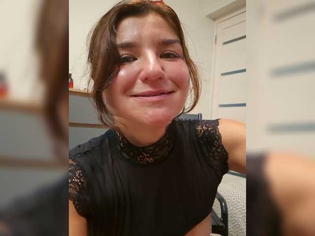 Alise-Shine live webcam show