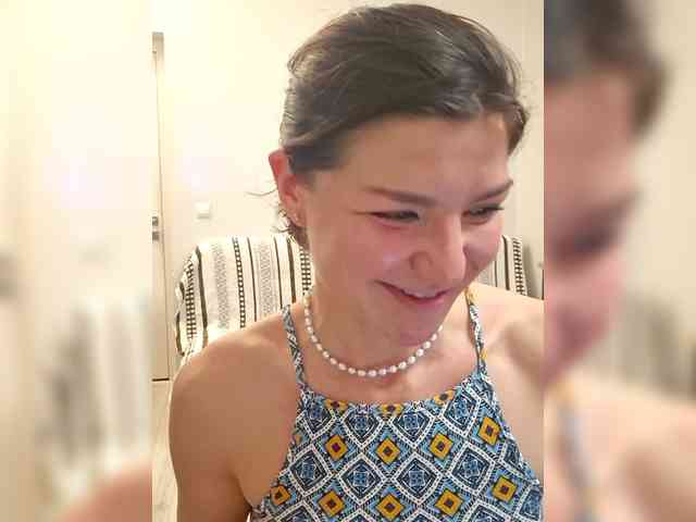 Alise-Shine Live Webcam on BongaCams